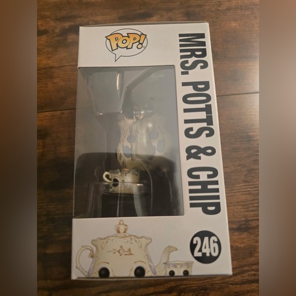 Funko Pop Vinyl Disney Beauty And The Beast Mrs. Potts & Chip #246 NEW - Picture 2 of 4